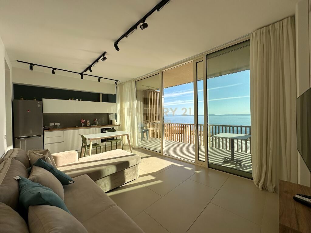 Apartament në shitje Dhërmi