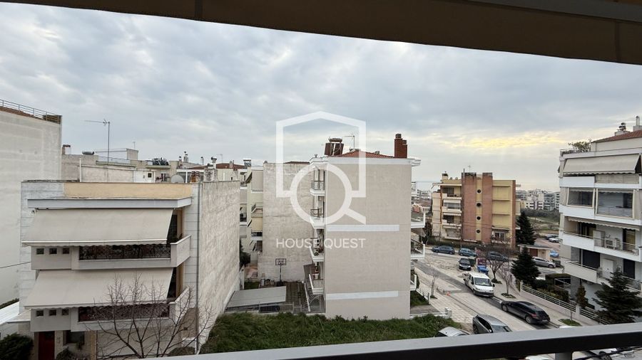 Photo 308875574