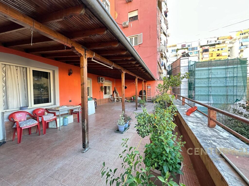 Apartament në shitje Liqeni Artificial