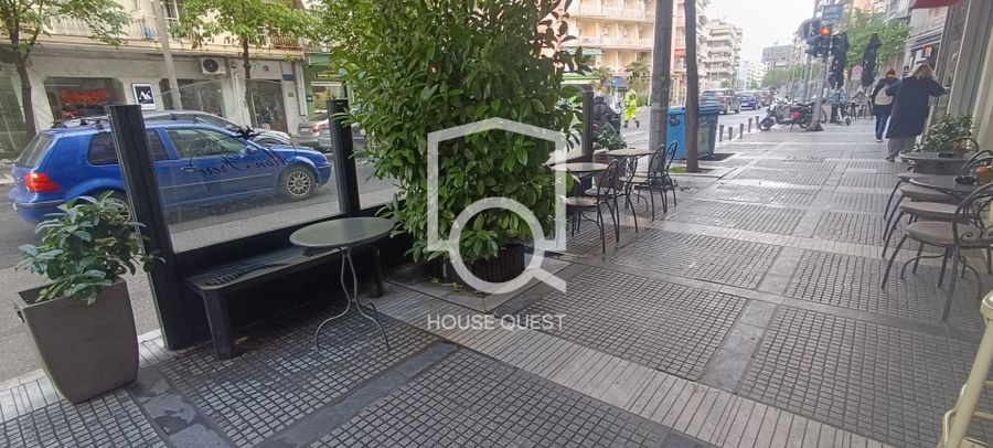 Photo 312396605