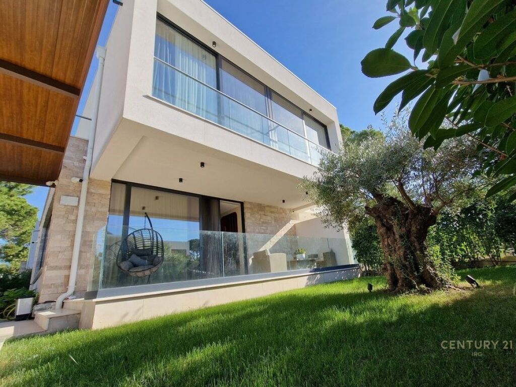 Vilë në shitje Gjiri I Lalzit