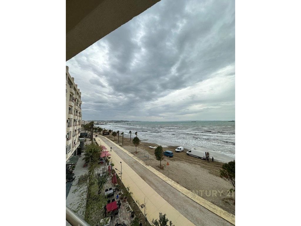 Apartament në shitje Durrës - qyteti