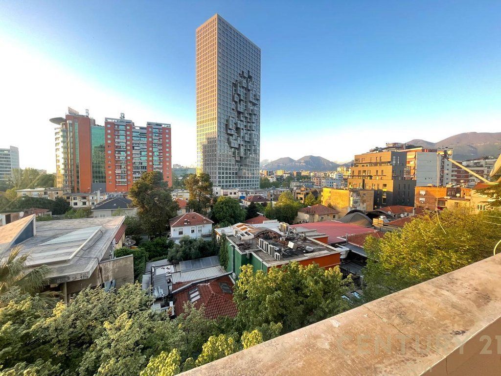 Apartament me qira Liceu artistik