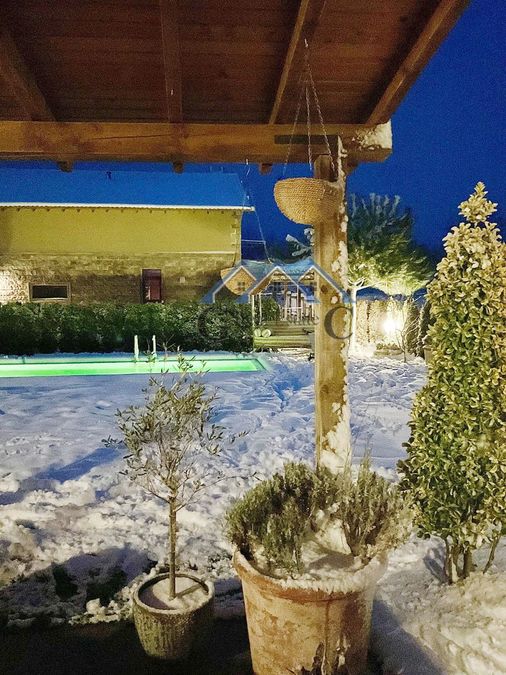 Снимка 314837357