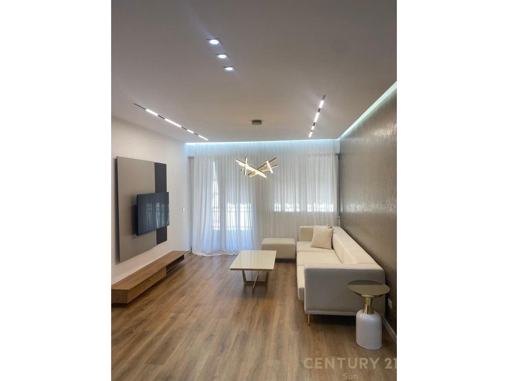 Apartament në shitje Komuna e Parisit