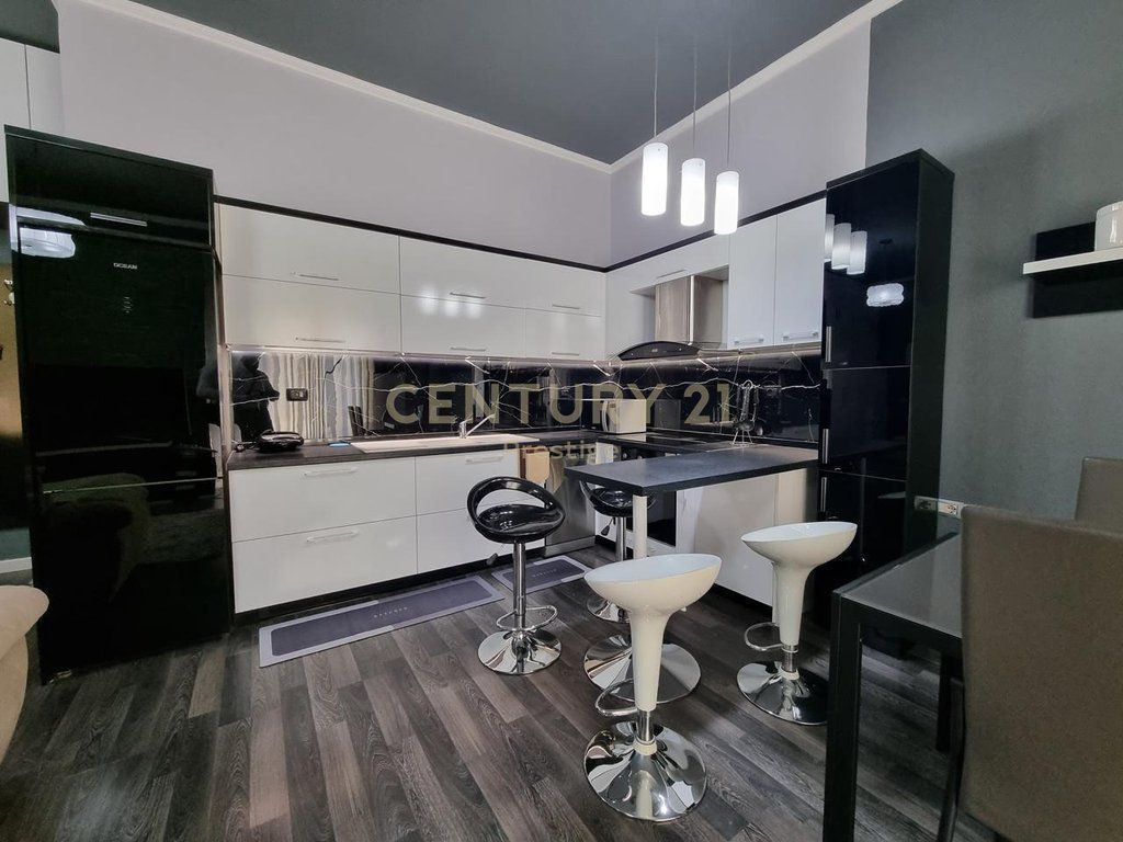 Apartament me qira Kopshti Zoologjik