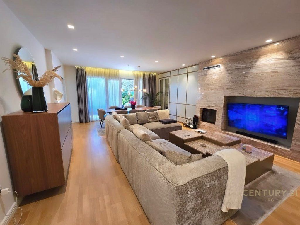 Apartament në shitje Liqeni Artificial