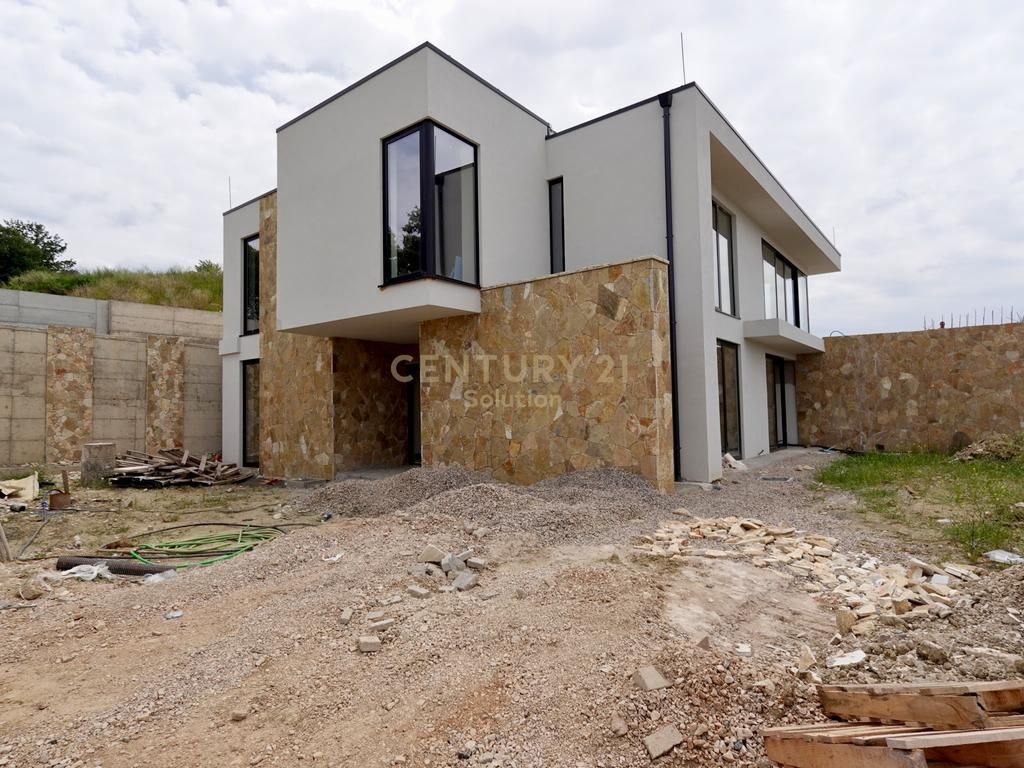 Vilë në shitje Farkë e Vogël