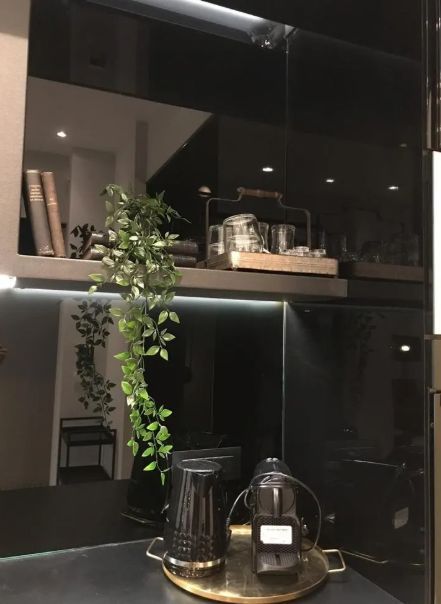 Photo 317523470