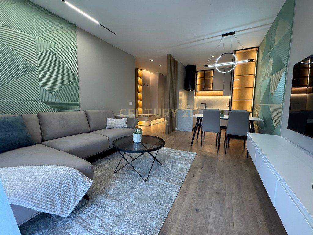 Apartament me qira Astiri