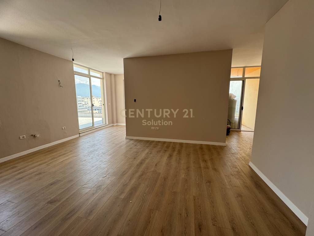Apartament në shitje Astiri