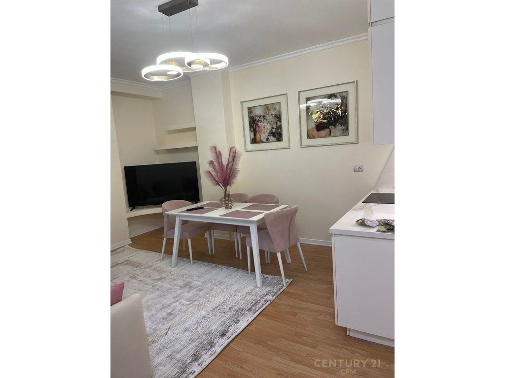 Apartament me qira Rr. e Kosovarëve