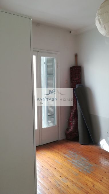 Photo 320164337