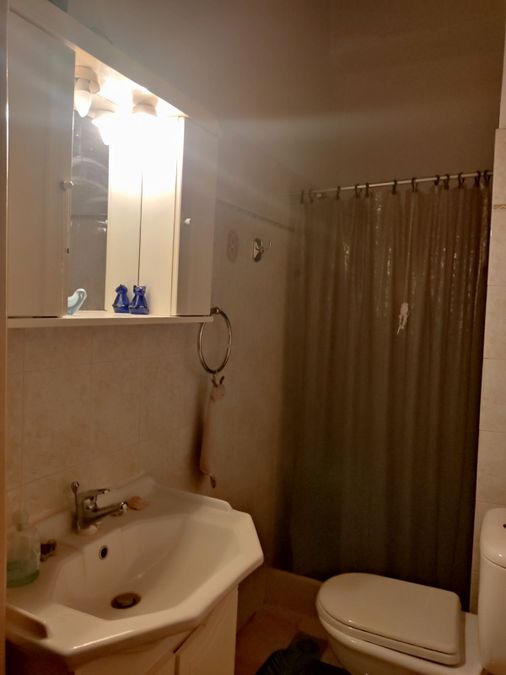 Photo 320196893