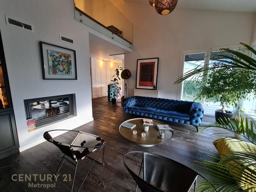 Vilë me qira Long Hill Residence