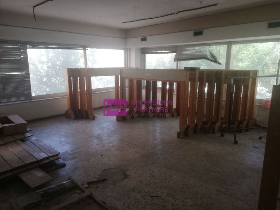 Photo 320425082