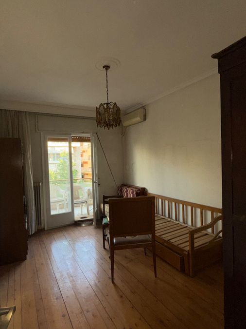 Photo 320593958