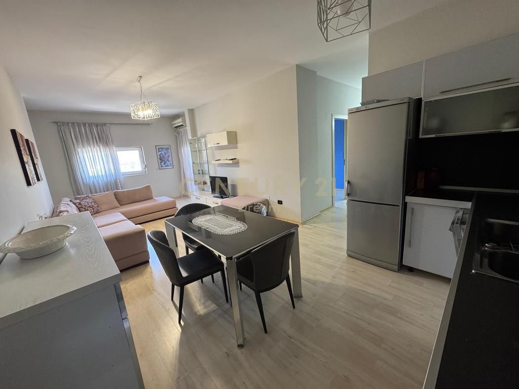 Apartament me qira Oxhaku
