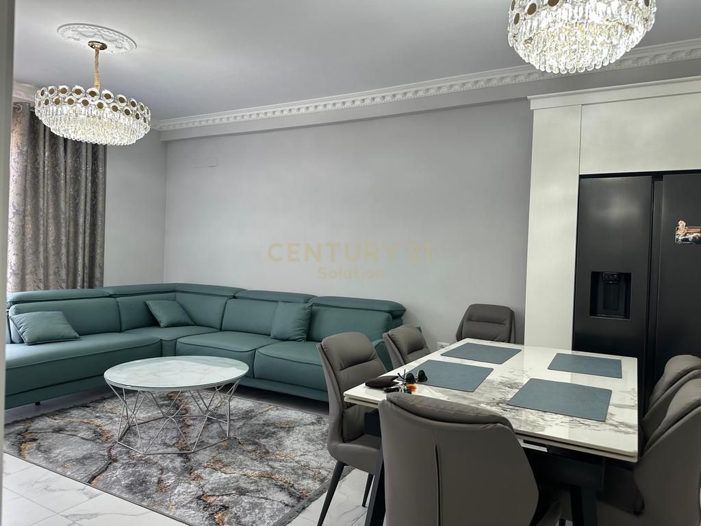 Apartament me qira Astiri