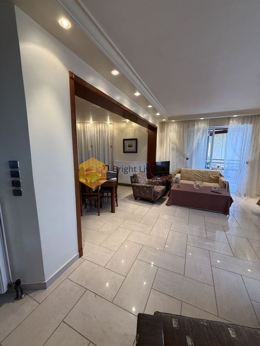 Γκαρσονιέρα στον Πειραιά - Εικόνα 2