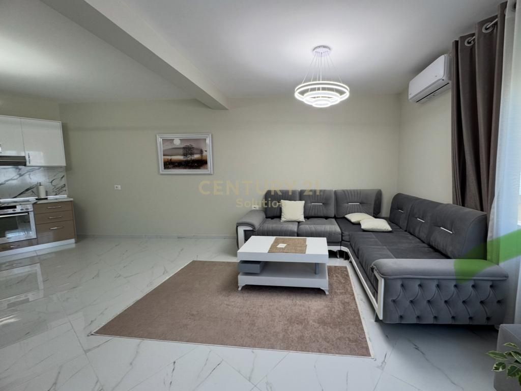 Apartament me qira Rr. Mine Peza