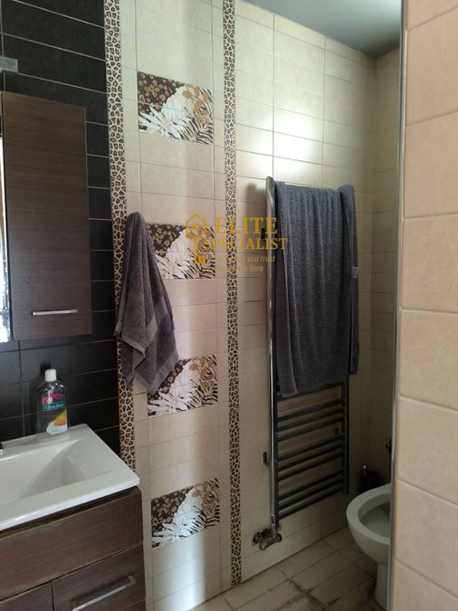 Photo 322445951