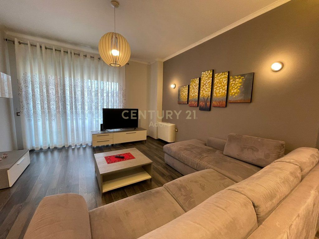 Apartament me qira Rr. e Kosovarëve
