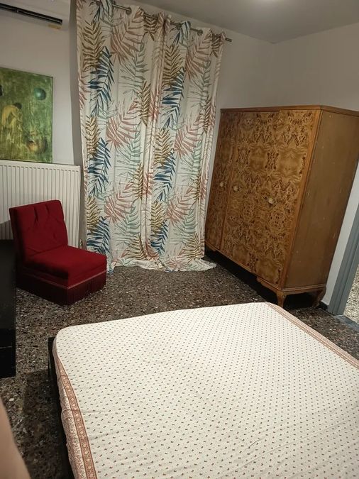 Photo 323274788