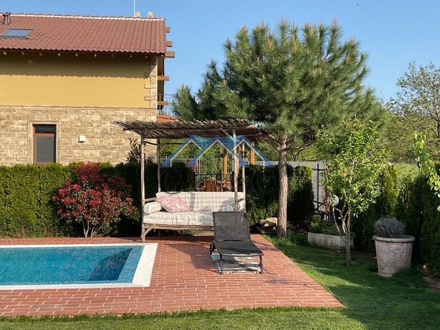 Снимка 323610437