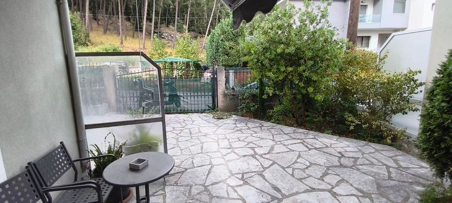 Photo 323971583