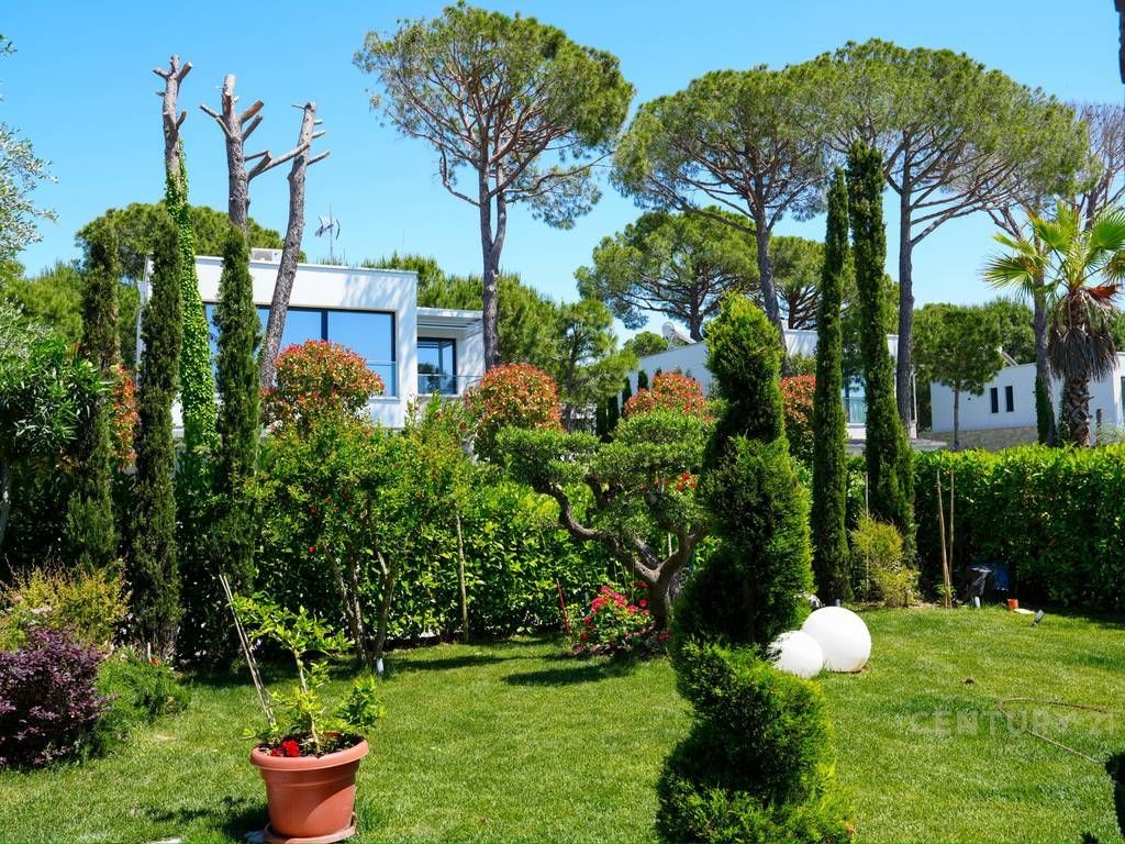 Vilë në shitje Gjiri I Lalzit