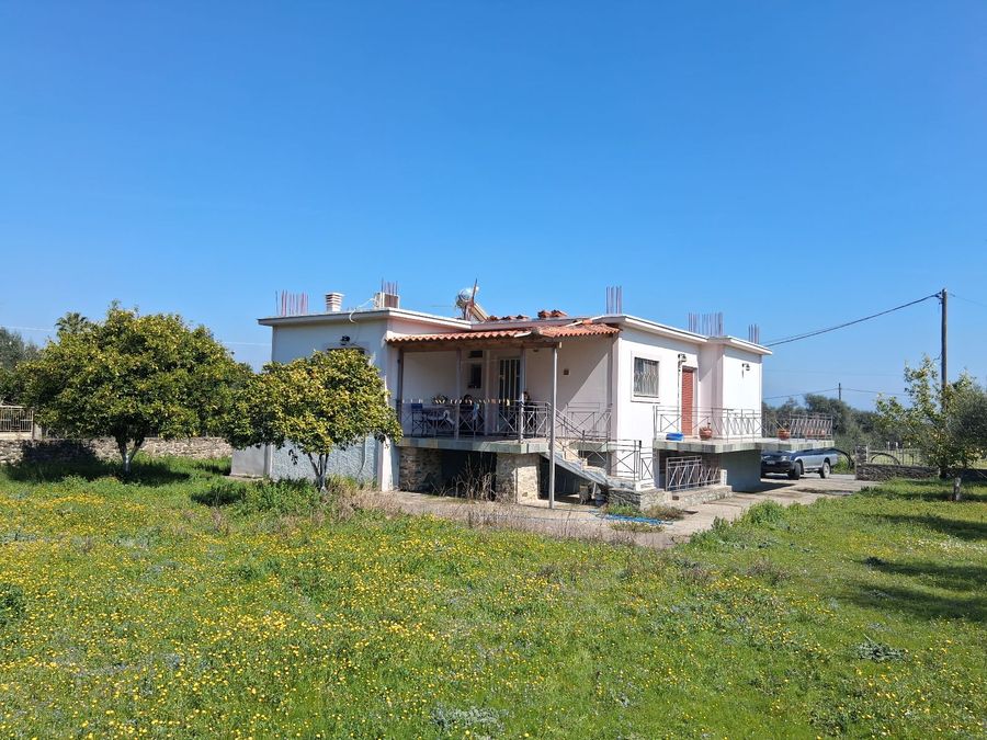 Photo 324341429