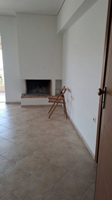 Photo 324385889