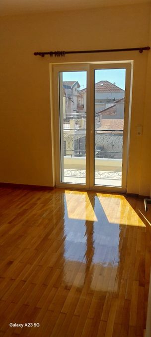 Photo 324655364