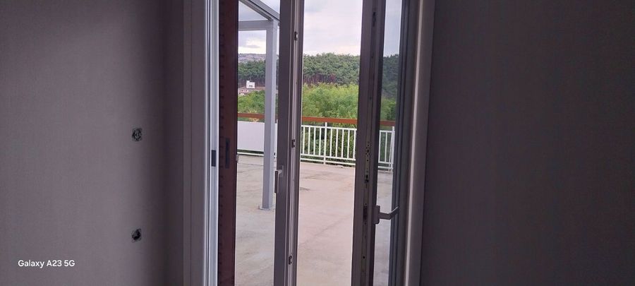 Photo 324994370