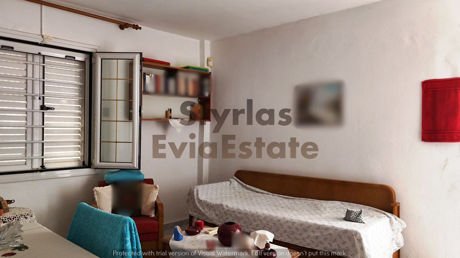 Photo 325159259