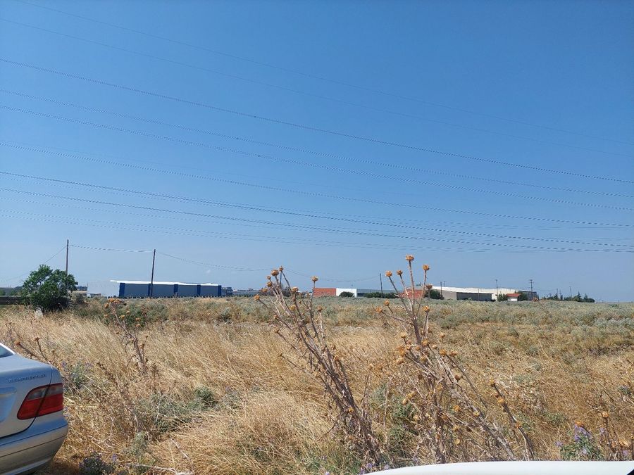 Photo 325227494