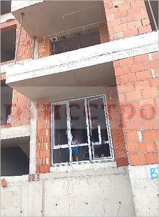 Снимка 325383710