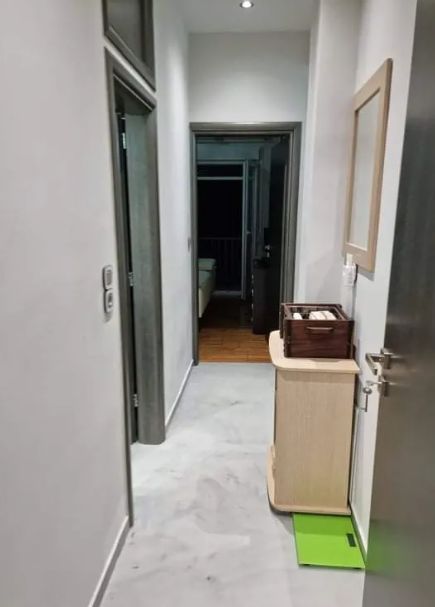 Photo 325444829