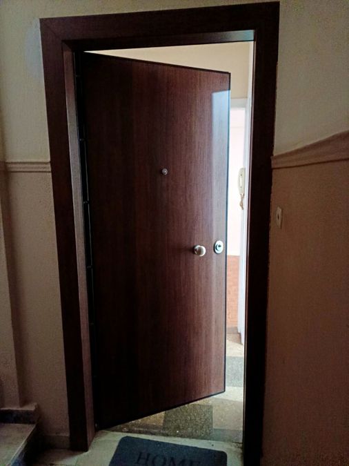 Photo 325498382