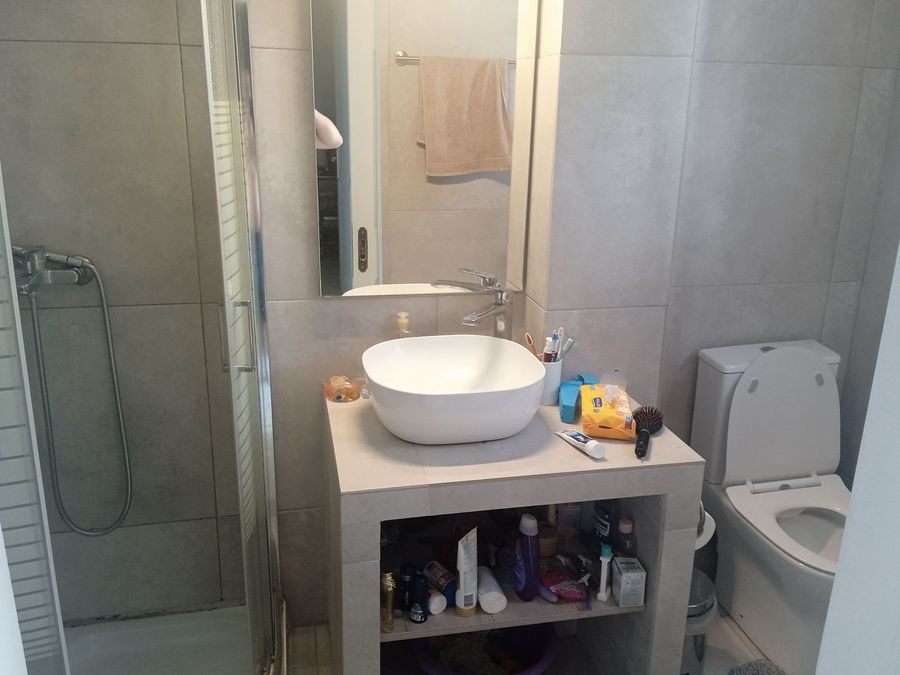 Photo 325655225