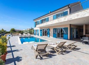 вила за продажба  Kastela, 277 ㎡, партер, спални: 5 изображение #3