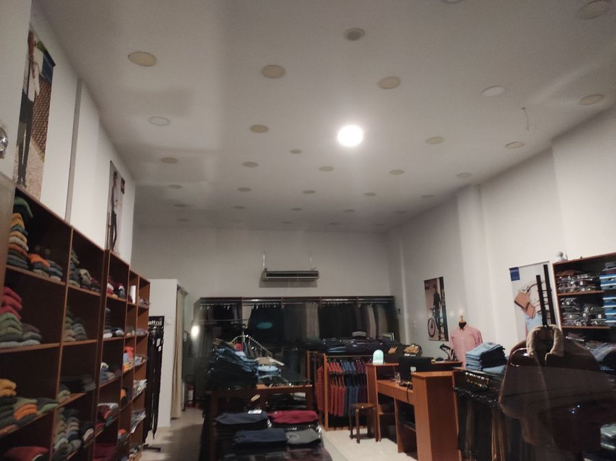 Photo 326359031