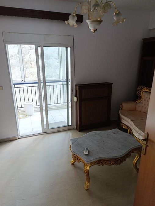 Photo 326406851