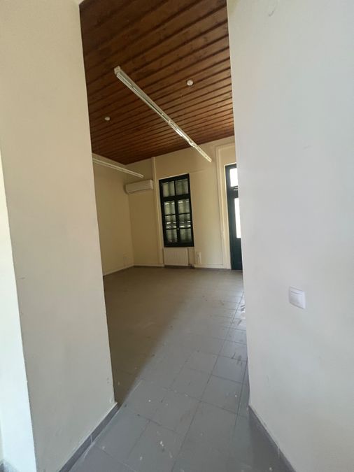 Photo 326703680