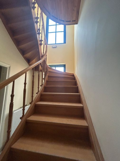 Photo 326703731