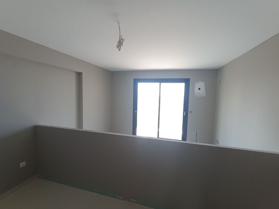 Photo 327000596