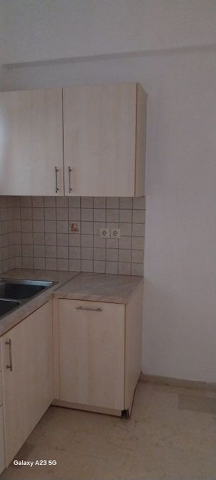 Photo 327029624