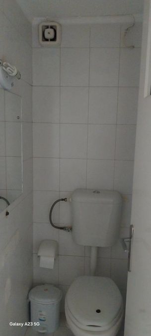 Photo 327029873