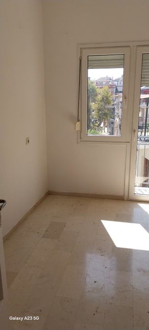 Photo 327030074